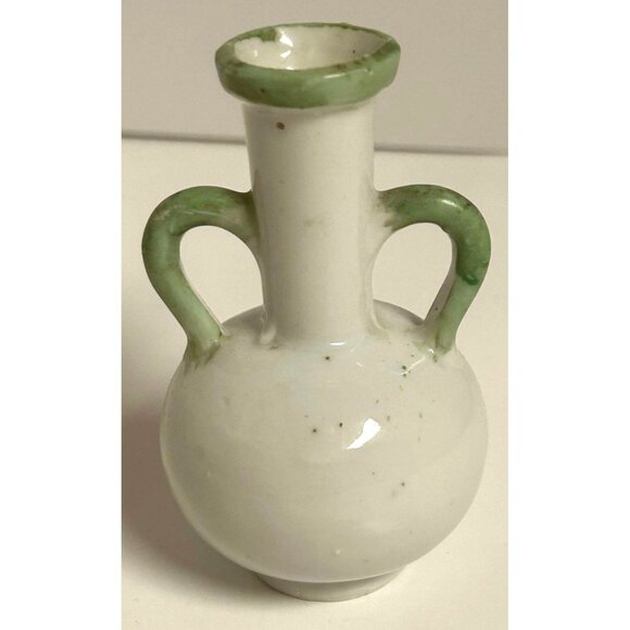 Vintage Japanese Miniature Vase With Dual Handles & Floral Design - Picture 3 of 6